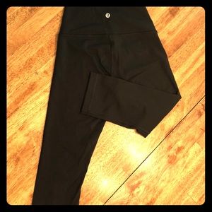 Lululemon Capris yoga pants